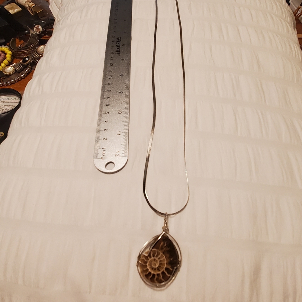 Unique Statement Set - Picture 3 of 6